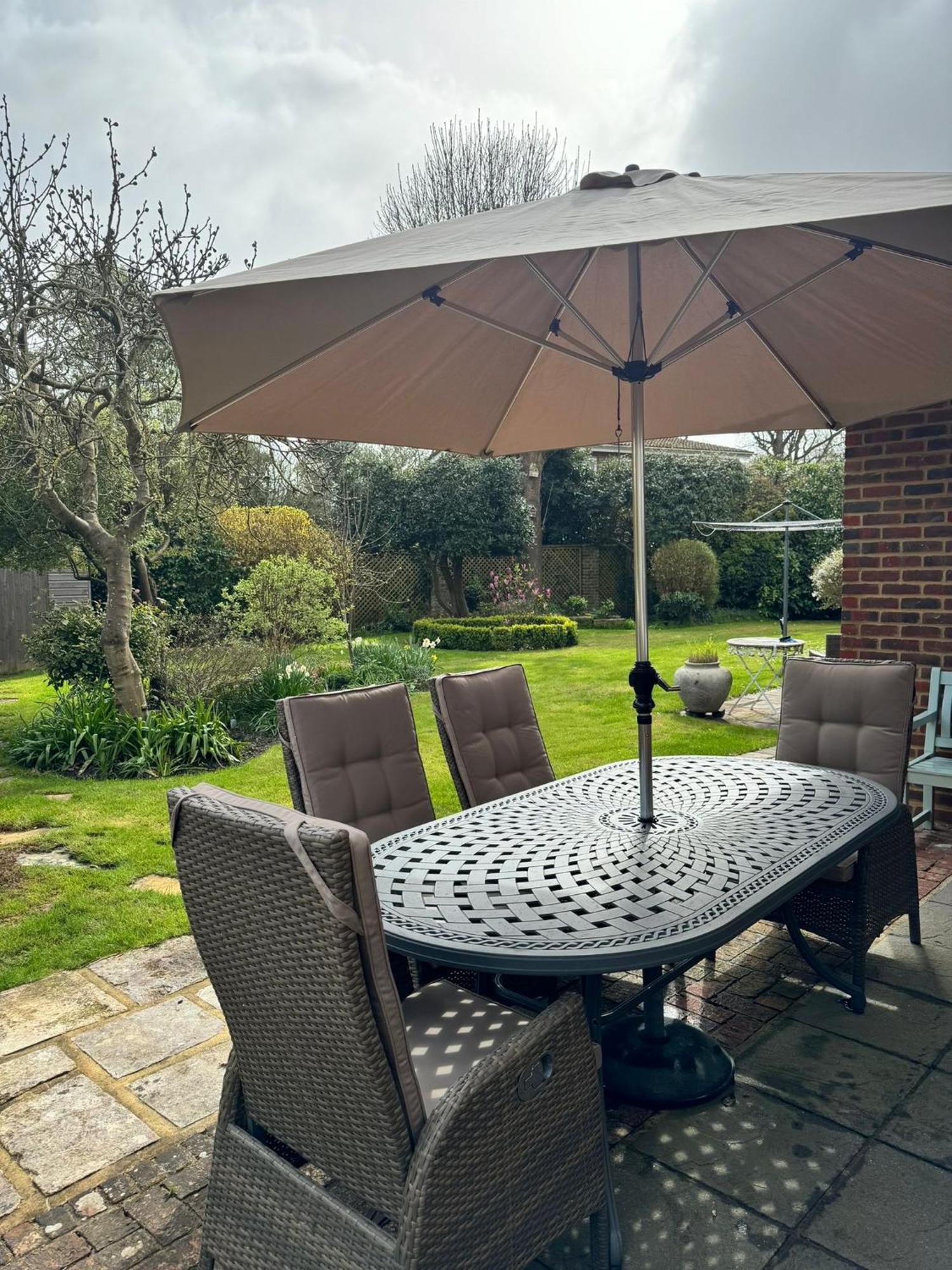 'Bramley Fall Cottage' ' On Site Ev Point - Attached Cottage,3 Separate Bedrooms -1 On Ground Level, Sleeps 6, 2 Bathrooms, Sandy Wittering Beach 8Min Drive, Rural Location, Child Friendly, Small Breed Dog Friendly, Private Parking Chichester Exterior foto
